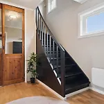 Stylish Private In Lofoten בית הארחה