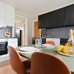 Stylish Private In Lofoten 3*