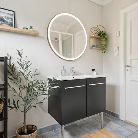Stylish Private In Lofoten Guest house