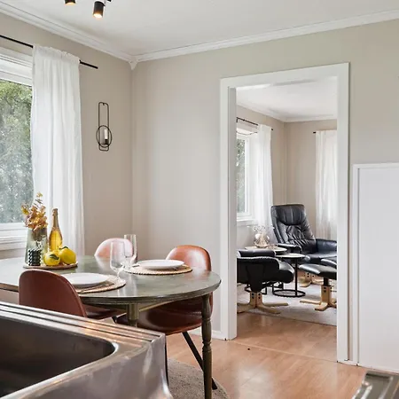 Stylish Private In Lofoten Guest house 3*