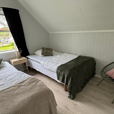 Stylish Private In Lofoten Pensión Leknes